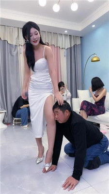 图片[17]_【麋鹿银儿】4S-素人主-重度训练/高跟踩狗爪/高难度挑战踢踹/掐脖窒息_HD绳艺资源