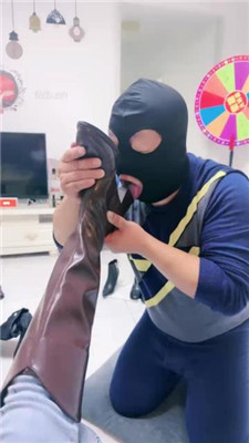 图片[8]_【蜜糖情侣】物化圈养奴做擦鞋器_HD绳艺资源