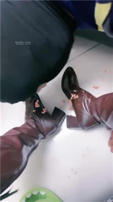 图片[10]_【蜜糖情侣】物化圈养奴做擦鞋器_HD绳艺资源