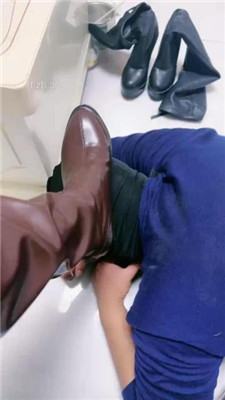 图片[15]_【蜜糖情侣】物化圈养奴做擦鞋器_HD绳艺资源