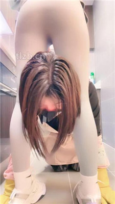 图片[2]_【维妮】母畜-狗笼囚禁-跪舔运动鞋白棉袜_HD绳艺资源