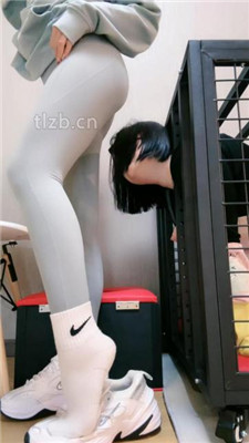 图片[11]_【维妮】母畜-狗笼囚禁-跪舔运动鞋白棉袜_HD绳艺资源