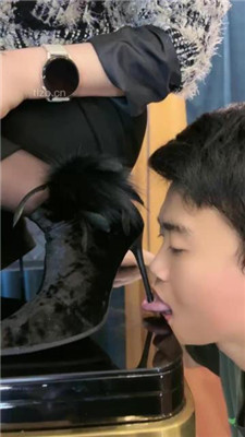 图片[3]_【鑫儿教头】骑脖胯下辱/高跟踩狗舌/桌底踩狗_HD绳艺资源