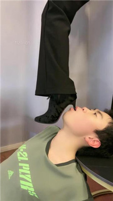 图片[6]_【鑫儿教头】骑脖胯下辱/高跟踩狗舌/桌底踩狗_HD绳艺资源