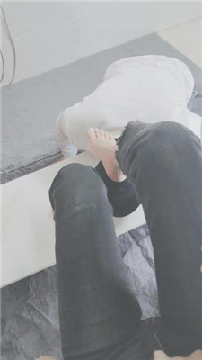 【云儿公主】啃吃脚皮-高跟裸足恋足舔_HD绳艺资源