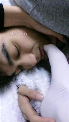 图片[4]_【祖宗娜sss】白袜玩羞涩贱狗_HD绳艺资源