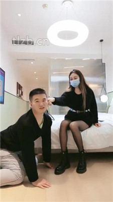 图片[3]_【重庆男神】开发路人S-抽耳光/骑马训练/短靴踩踏/黑丝脚喂酸奶_HD绳艺资源