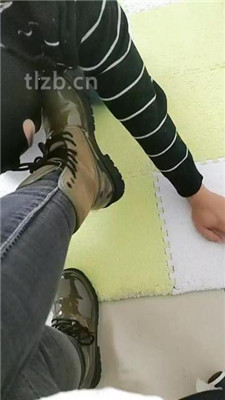 【广东迪迪】跪舔短靴白袜裸足【双视角版】_HD绳艺资源