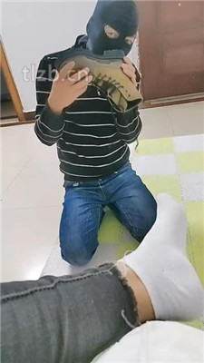 图片[4]_【广东迪迪】跪舔短靴白袜裸足【双视角版】_HD绳艺资源