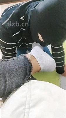 图片[5]_【广东迪迪】跪舔短靴白袜裸足【双视角版】_HD绳艺资源