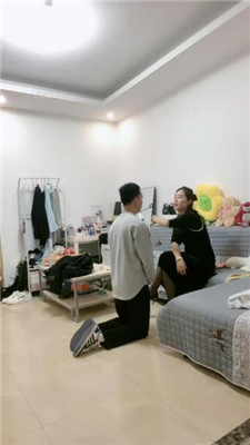 【嘉文】教不懂规矩的狗后赏赐圣水_HD绳艺资源