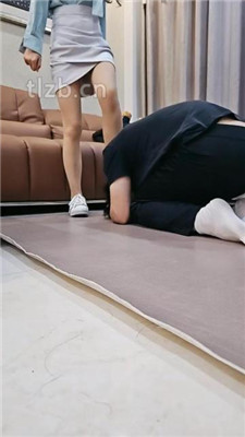 【嘉妮】贝壳头肉丝脚踩虐/伺候沐足_HD绳艺资源