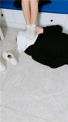 图片[5]_【萌宝儿】小白鞋白袜全体重踩踏/骑马_HD绳艺资源