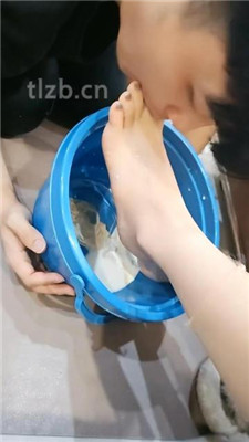 图片[12]_【嘉妮】贝壳头肉丝脚踩虐/伺候沐足_HD绳艺资源