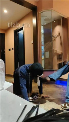 图片[11]_【舒苒】舔休闲板鞋原味黑丝_HD绳艺资源