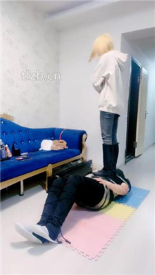 【兔兔大人】胶带绳艺技巧-长靴全体重踩踏_HD绳艺资源