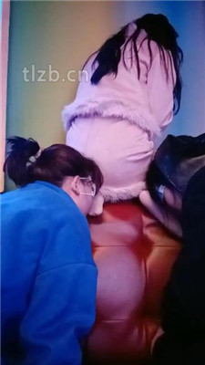 图片[10]_【爱可呀】KTV调双母畜伺候-胯下辱/舔靴恋丝足_HD绳艺资源