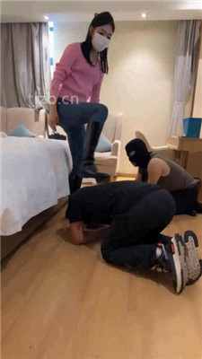 图片[9]_【沐夏夜】暴击口嗨狗-全体重高跟踩手心/鞭刑/重度耳光/圣水干_HD绳艺资源