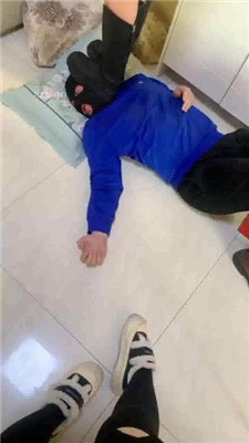 图片[9]_【精神小妹】5S群调高难度挑战踩跺/骑马钻胯/舔鞋底脚【双视角版】_HD绳艺资源