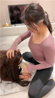 图片[11]_【橙宝】双母畜-奴下奴-灌圣水/白袜脚插嘴/掐脖窒息_HD绳艺资源