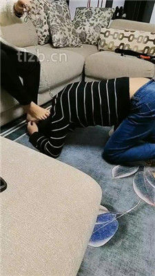 【广东迪迪】狗链遛家奴/舔脏高跟裸足/骑马_HD绳艺资源