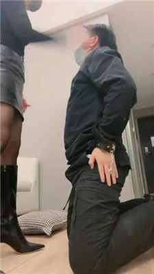 图片[20]_【米开朗】高跟皮靴重度开发-踩踏踢裆/坐脸窒息虐乳_HD绳艺资源