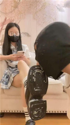【婪S】JK学生主-舔脏鞋底/叼白袜/舔裸足/踩踏喂食【完整版】_HD绳艺资源