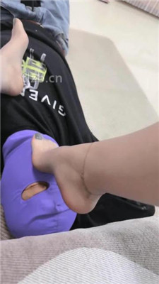 【安主】人形脚垫-吃丝袜犯贱_HD绳艺资源
