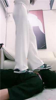 图片[4]_【小软】白袜全体重踩踏_HD绳艺资源