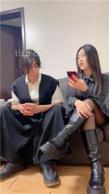 【麋鹿银儿】坐脸窒息/铆钉高跟踩虐/坐狗头/咬肉_HD绳艺资源