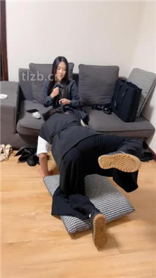 图片[9]_【麋鹿银儿】坐脸窒息/铆钉高跟踩虐/坐狗头/咬肉_HD绳艺资源