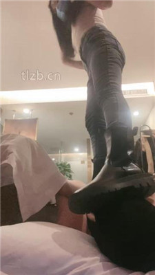 图片[3]_【绝美兔绳艺导师】短靴白袜裸足全体重踩_HD绳艺资源