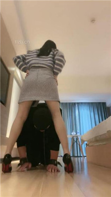 图片[2]_【漫漫】狗链遛狗/高跟臭脚恋足舔_HD绳艺资源