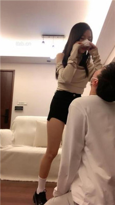 图片[4]_【宝爷】黑鞋白袜S-虐打踢踹抽耳光_HD绳艺资源