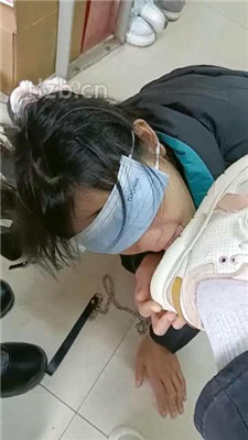 图片[13]_【爱可呀】寝室伺候班花-吸味清理鞋/首尝升水/楼道舔脚_HD绳艺资源