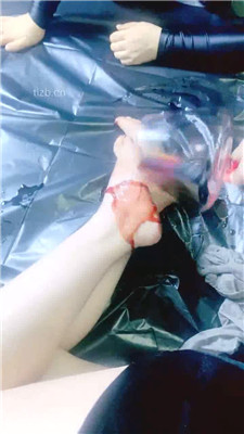 图片[18]_【高傲】母畜-丝袜裸足恋足狂舔/插嘴_HD绳艺资源