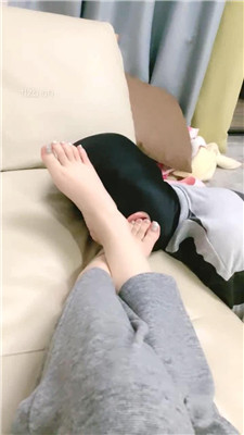 图片[13]_【小软】近距离裸足舔_HD绳艺资源