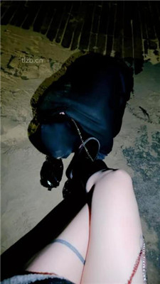 图片[2]_【小软】深夜户外训人形犬-遛狗爬行-舔脏鞋-转胯_HD绳艺资源