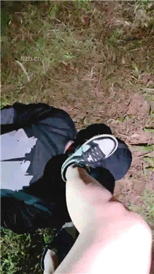 图片[20]_【小软】深夜户外遛狗-舔脏鞋白袜_HD绳艺资源