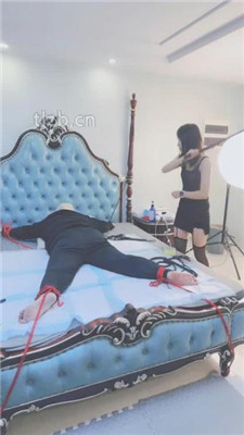 图片[12]_【果儿】遛狗骑马转胯踩脚垫-艺术装置训练【下】_HD绳艺资源