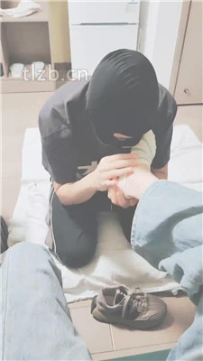 【云儿】逛街后原味鞋袜脚羞辱_HD绳艺资源