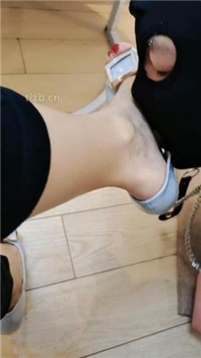 图片[8]_【Belle】近距离裸足恋足舔_HD绳艺资源