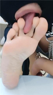 图片[11]_【Belle】近距离裸足恋足舔_HD绳艺资源