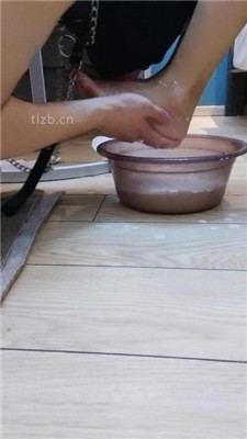 图片[13]_【Belle】近距离裸足恋足舔_HD绳艺资源