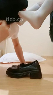 图片[8]_【颜颜S】跪舔学生主皮鞋白袜/深喉/踩踏_HD绳艺资源