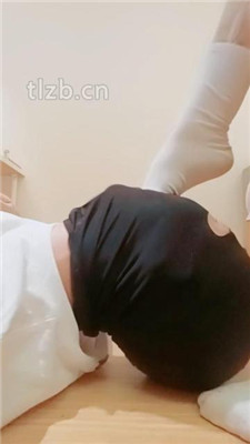 图片[13]_【颜颜S】跪舔学生主皮鞋白袜/深喉/踩踏_HD绳艺资源