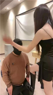 图片[2]_【乔伊】耳光连环抽/踩踏转胯提档/坐脸窒息_HD绳艺资源