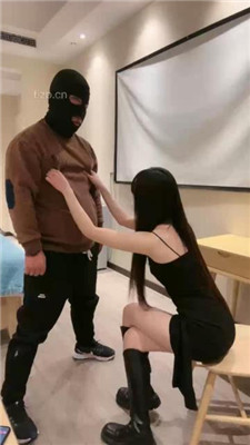 图片[11]_【乔伊】耳光连环抽/踩踏转胯提档/坐脸窒息_HD绳艺资源