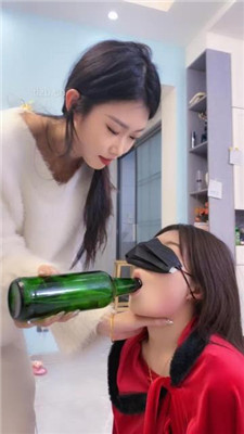 图片[7]_【麋鹿银儿】女神狗-胯下辱/酒瓶插嘴/跪舔白袜脚/情侣奴_HD绳艺资源