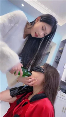 图片[9]_【麋鹿银儿】女神狗-胯下辱/酒瓶插嘴/跪舔白袜脚/情侣奴_HD绳艺资源